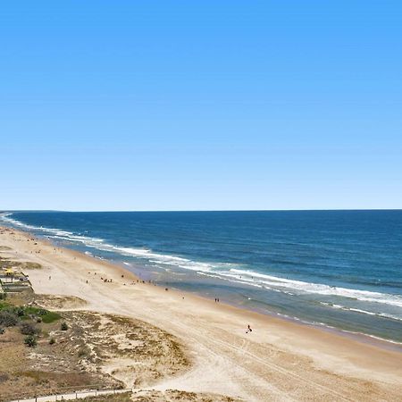 Dorchester On The Beach Gold Coast Exterior photo