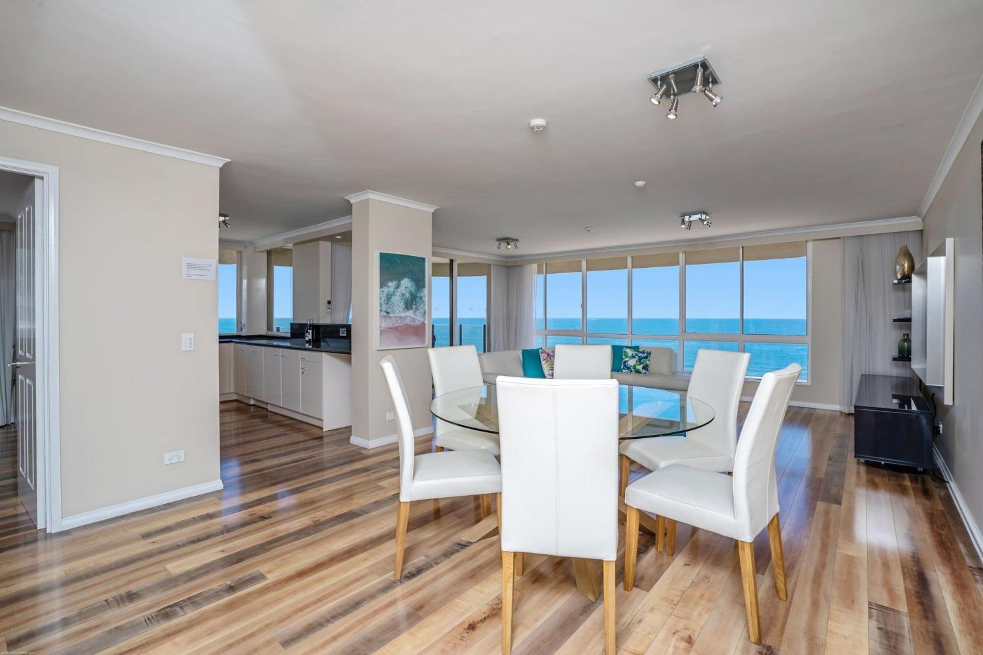 Dorchester On The Beach Gold Coast Exterior photo