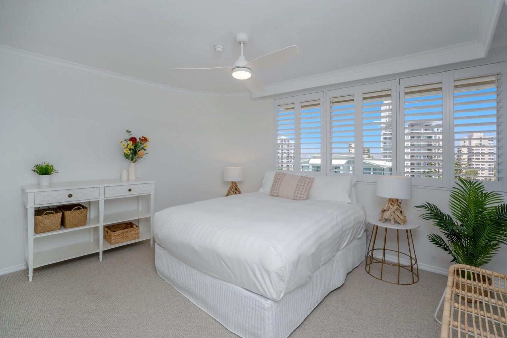 Dorchester On The Beach Gold Coast Exterior photo