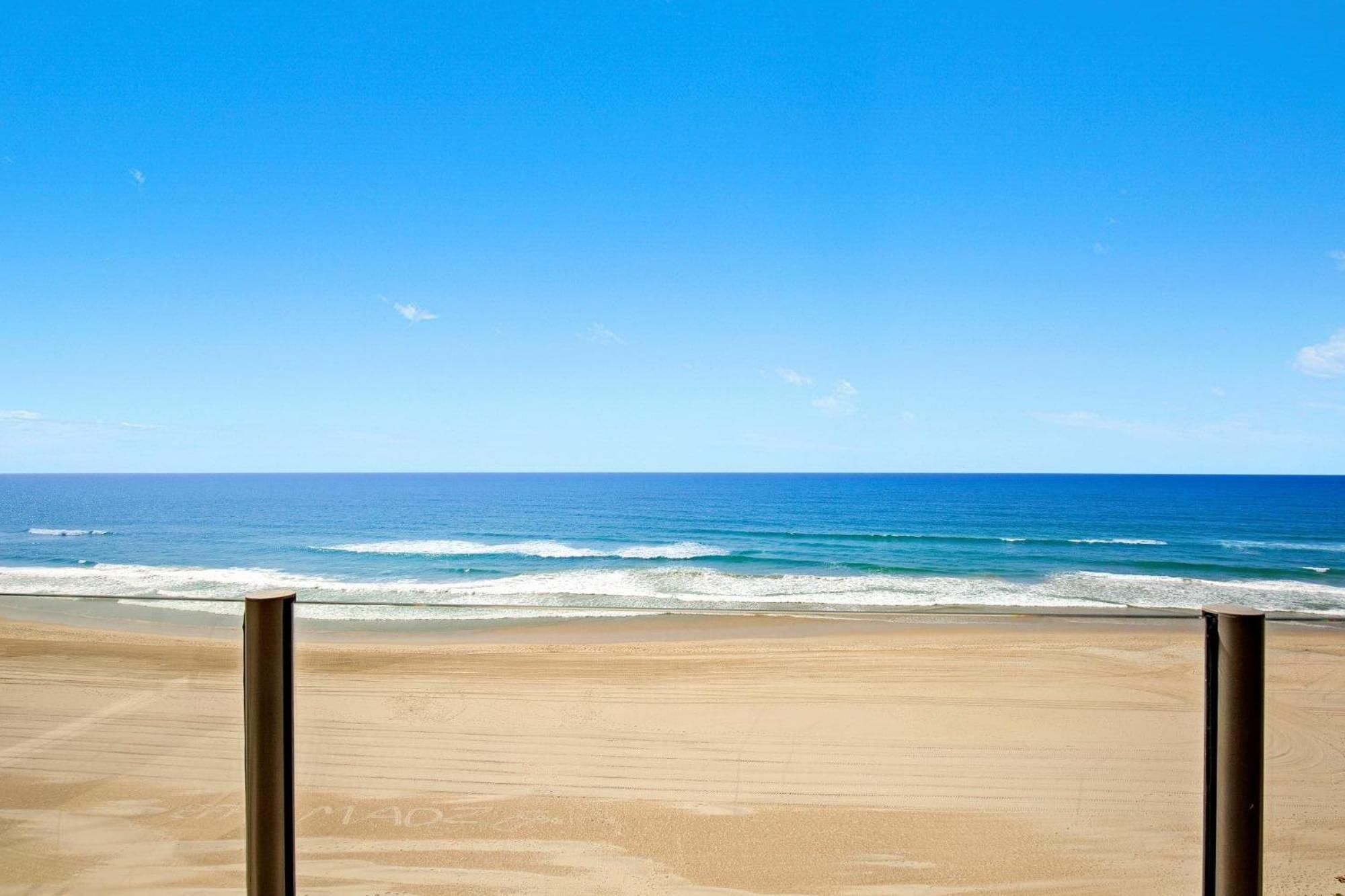 Dorchester On The Beach Gold Coast Exterior photo