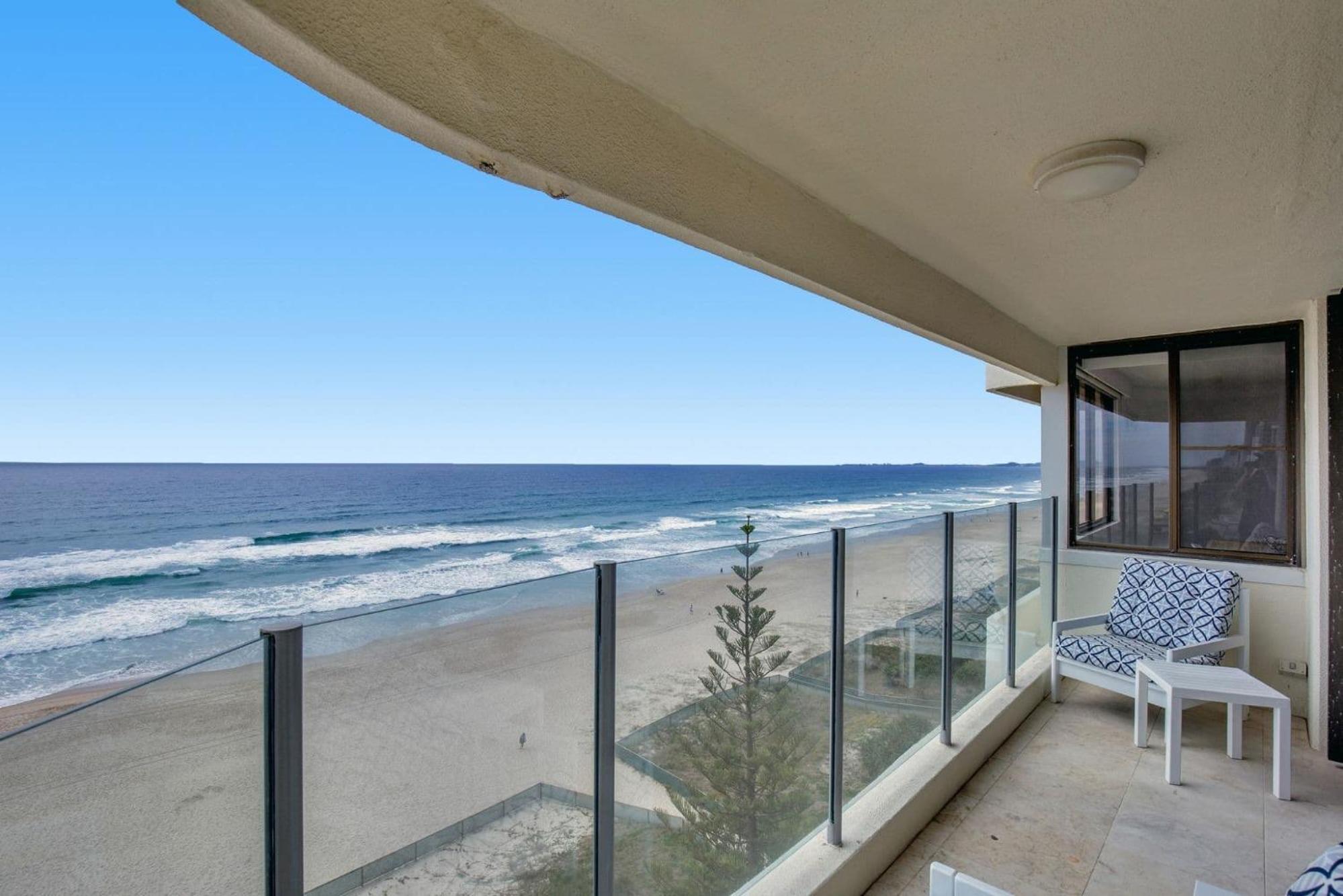 Dorchester On The Beach Gold Coast Exterior photo