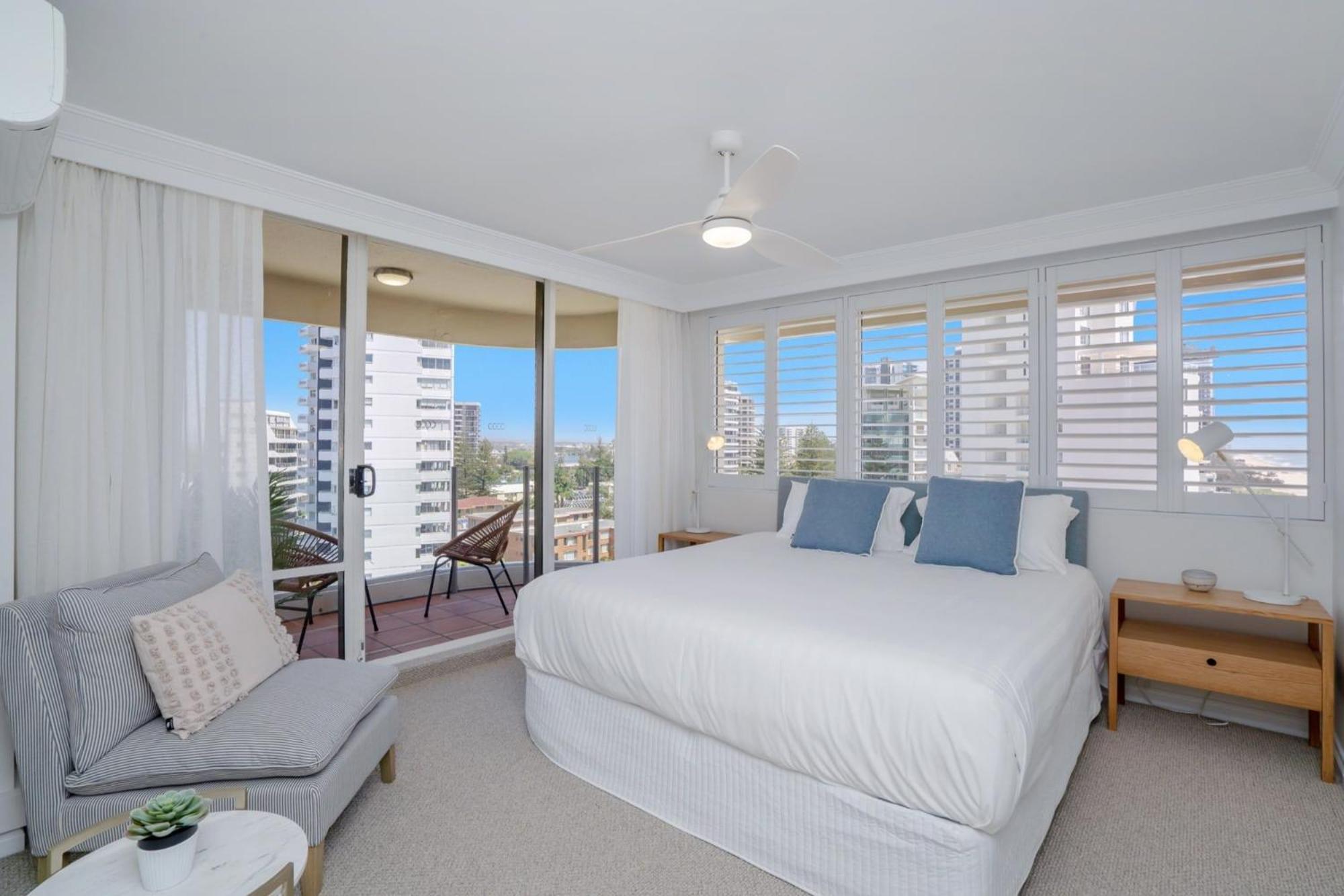 Dorchester On The Beach Gold Coast Exterior photo