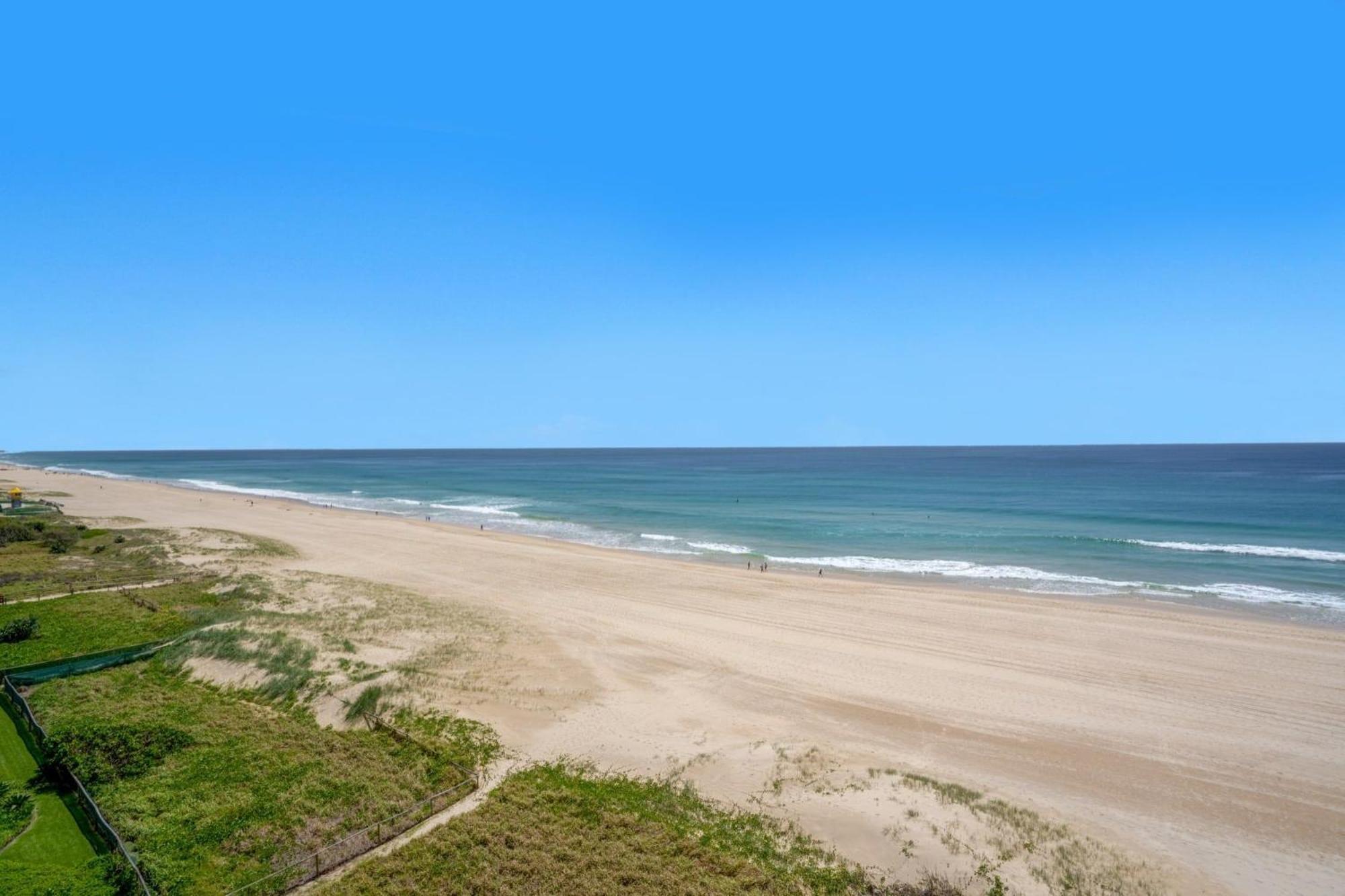 Dorchester On The Beach Gold Coast Exterior photo