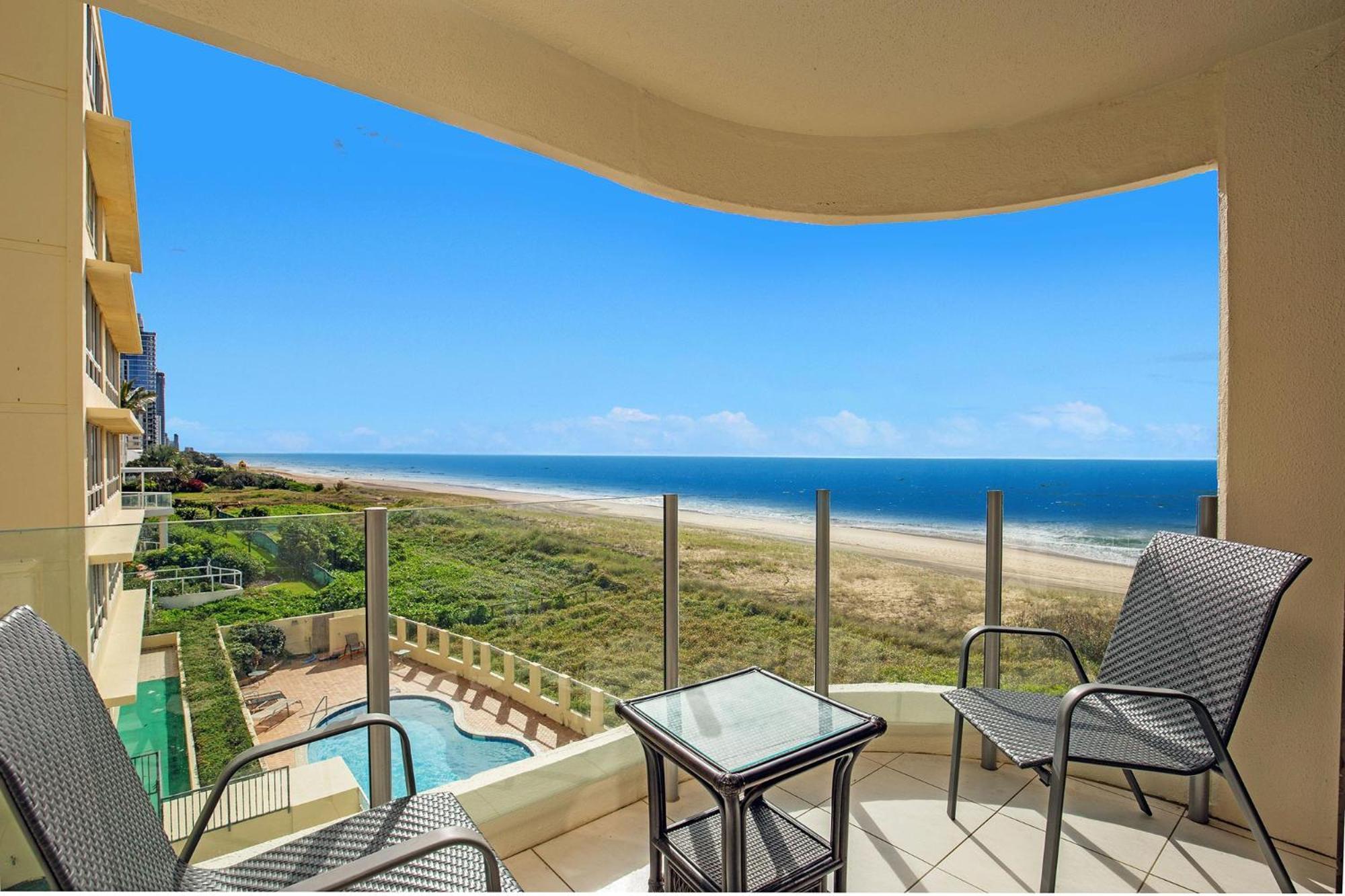 Dorchester On The Beach Gold Coast Exterior photo