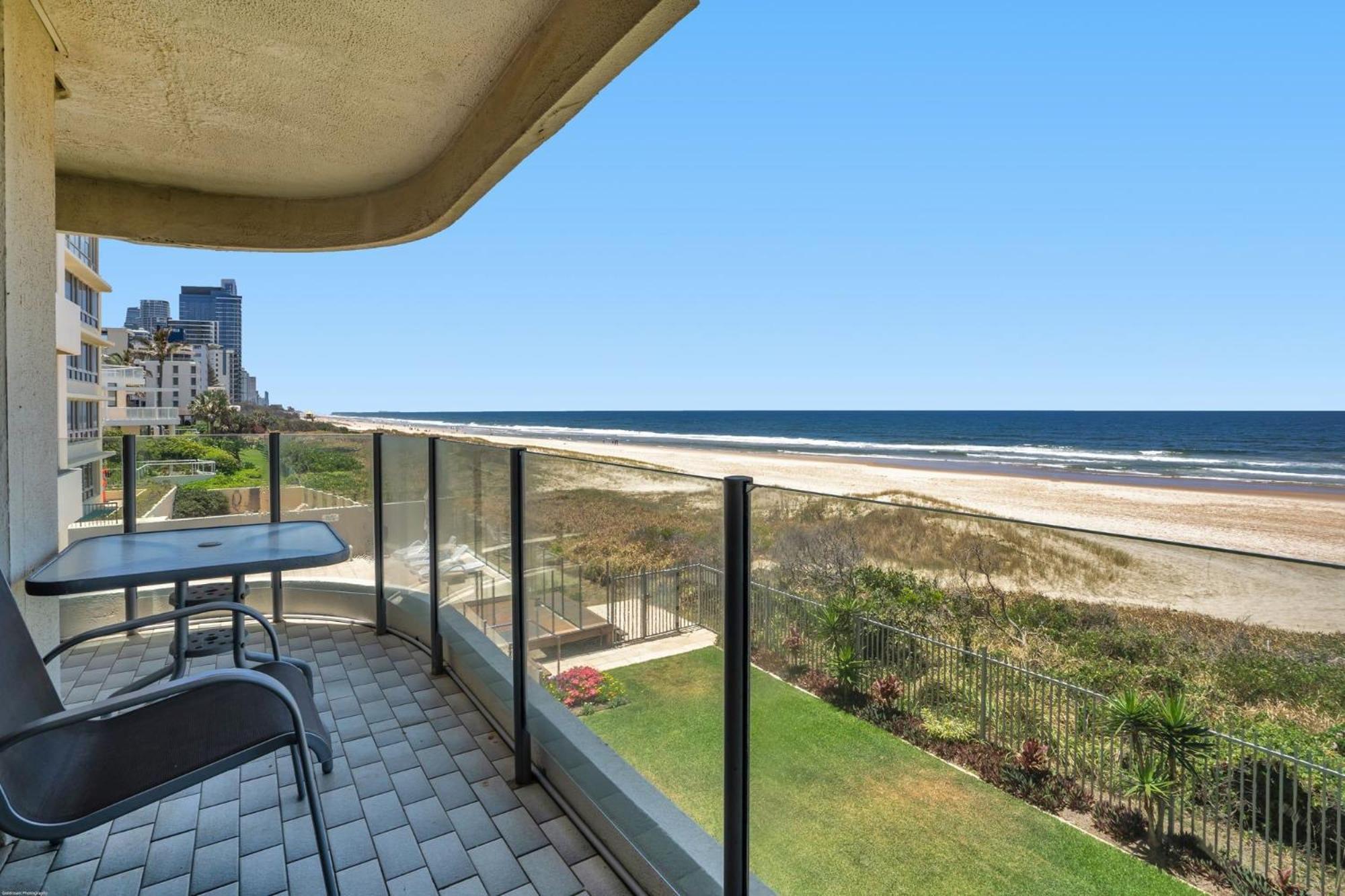 Dorchester On The Beach Gold Coast Exterior photo