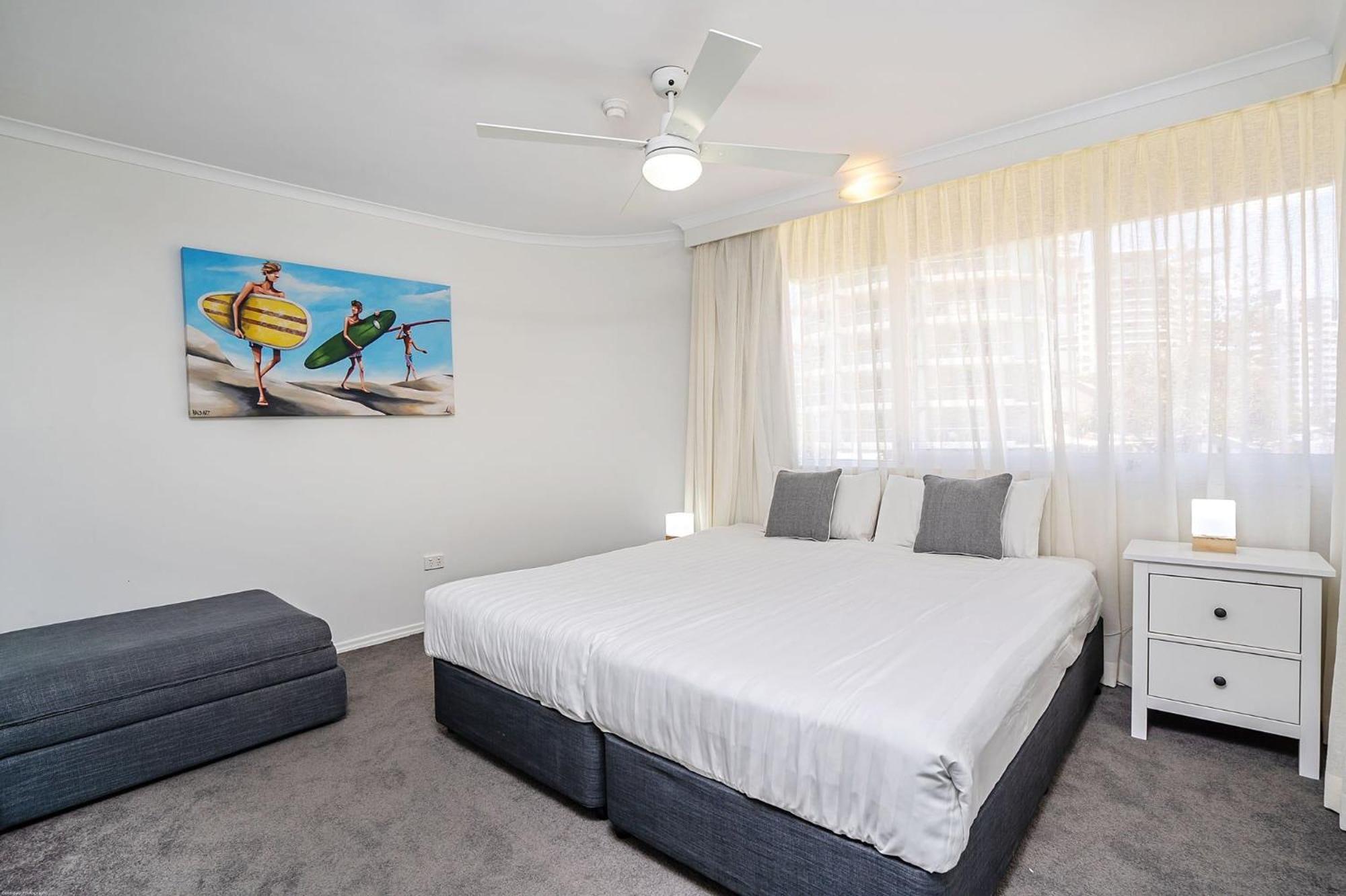 Dorchester On The Beach Gold Coast Exterior photo